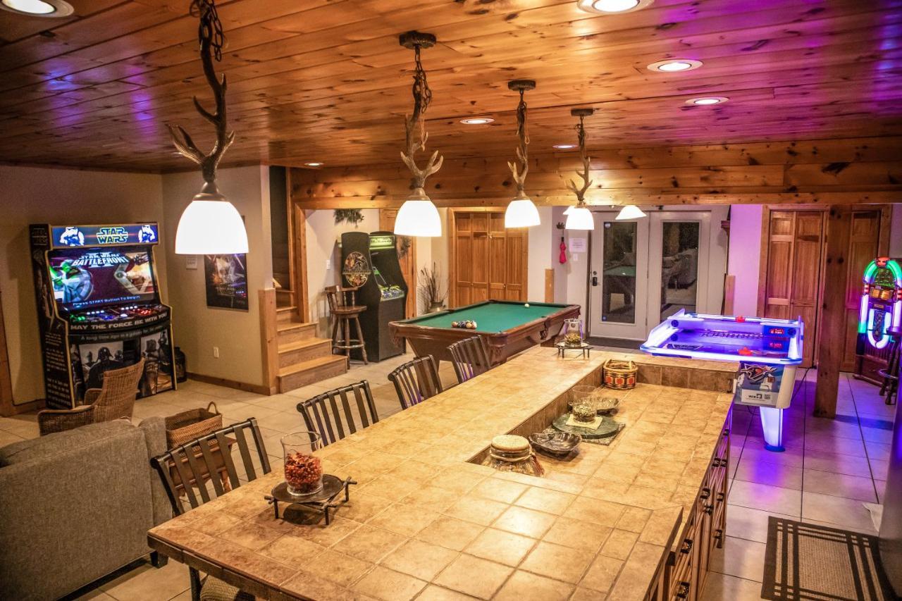 Tanasi Lodge - Reunions, Retreats, Weddings, Family Getaways Sevierville Extérieur photo